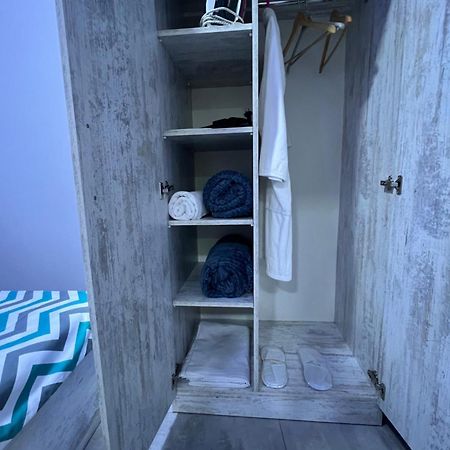 Cool Blue Interior Self Check In Apartamento Erevan Exterior foto