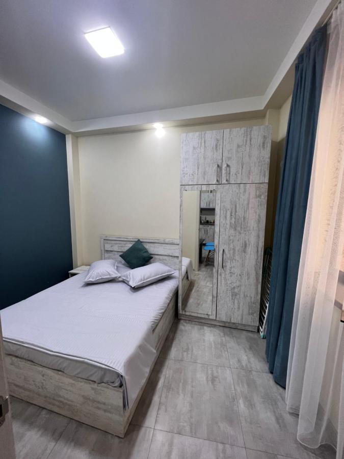 Cool Blue Interior Self Check In Apartamento Erevan Exterior foto