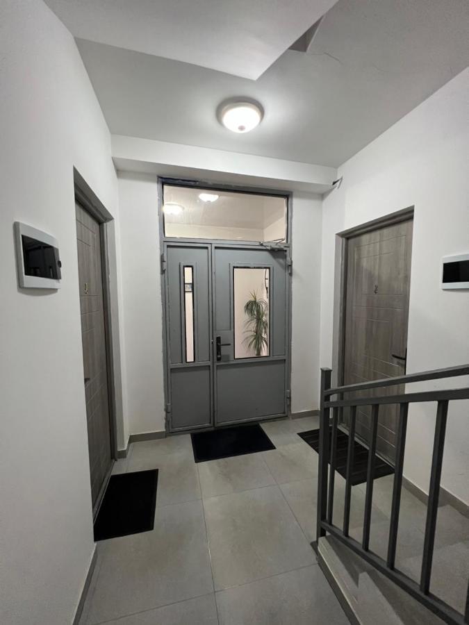 Cool Blue Interior Self Check In Apartamento Erevan Exterior foto