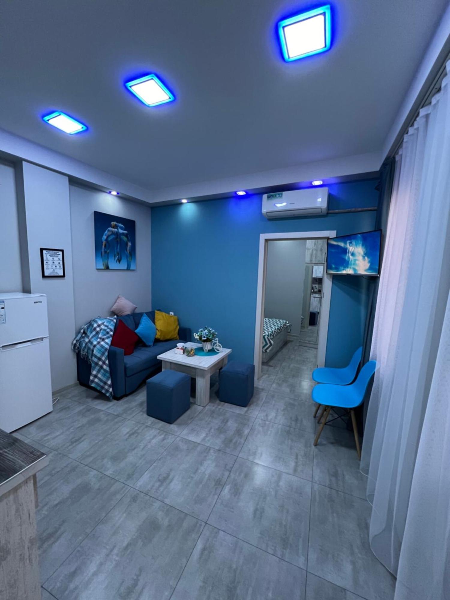 Cool Blue Interior Self Check In Apartamento Erevan Exterior foto