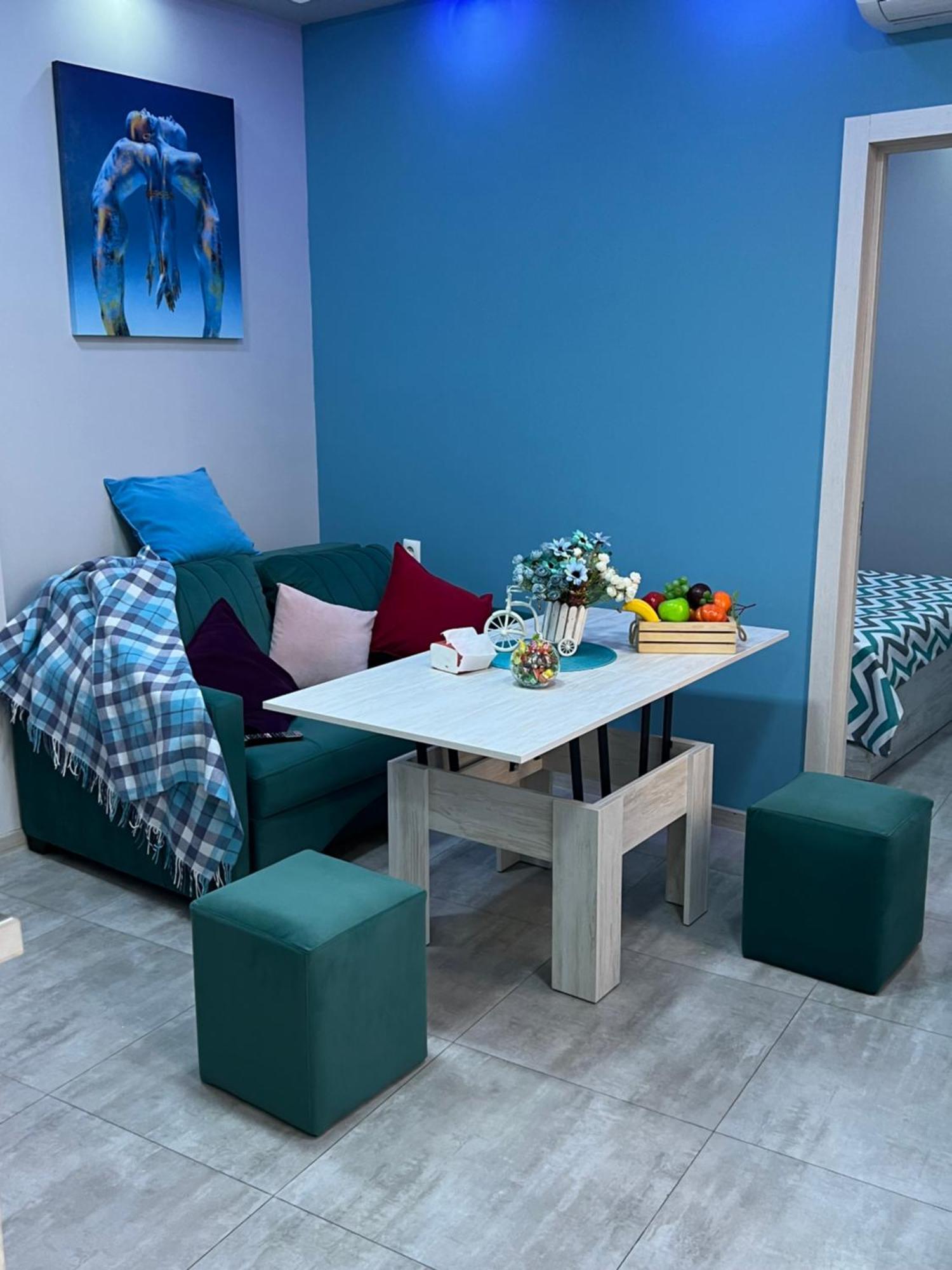 Cool Blue Interior Self Check In Apartamento Erevan Exterior foto