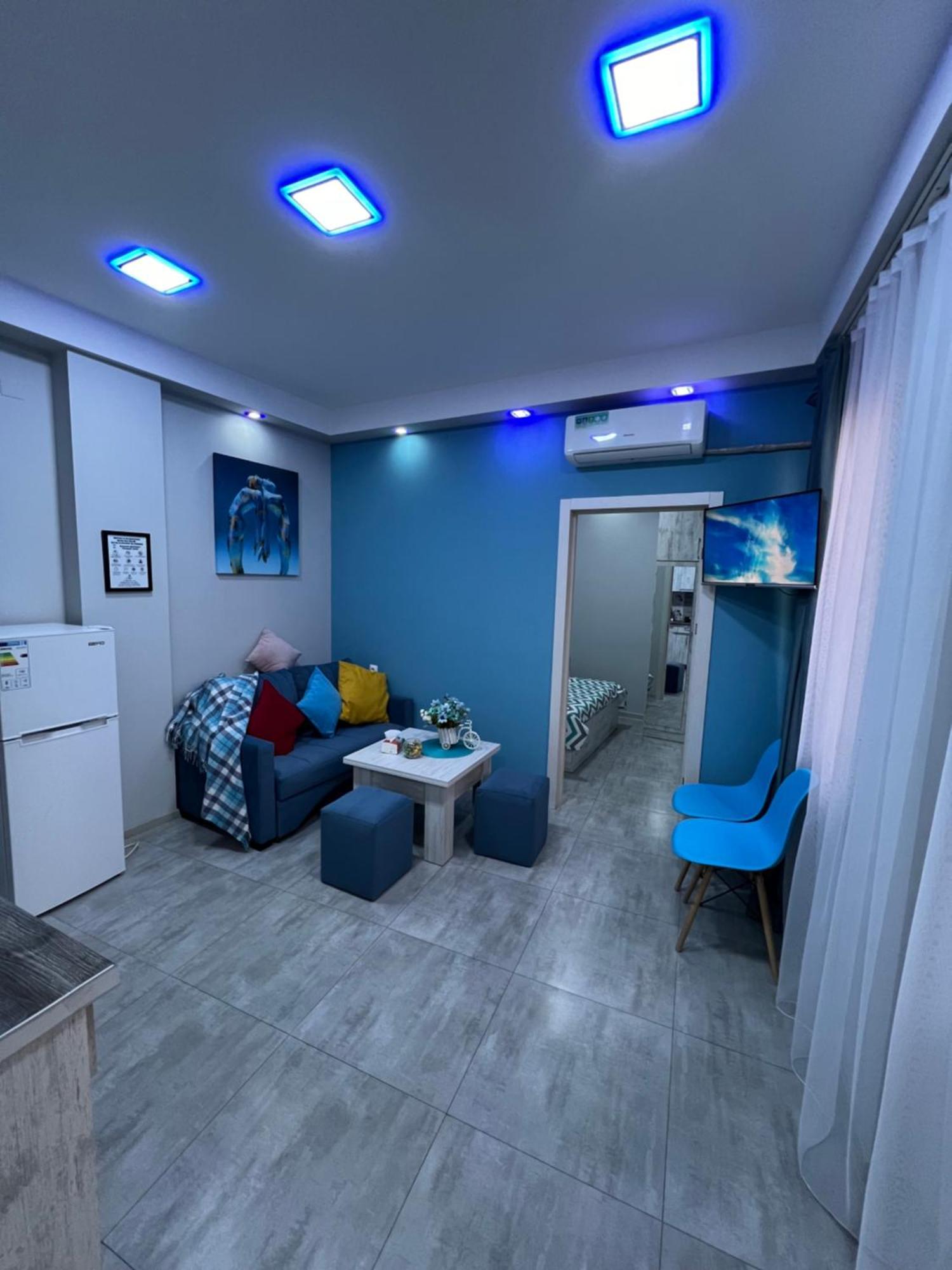 Cool Blue Interior Self Check In Apartamento Erevan Exterior foto
