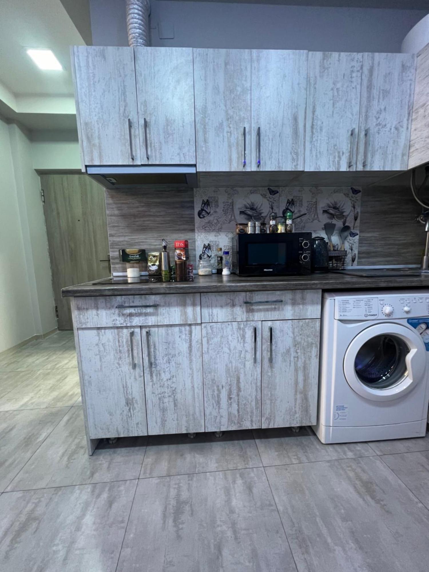 Cool Blue Interior Self Check In Apartamento Erevan Exterior foto