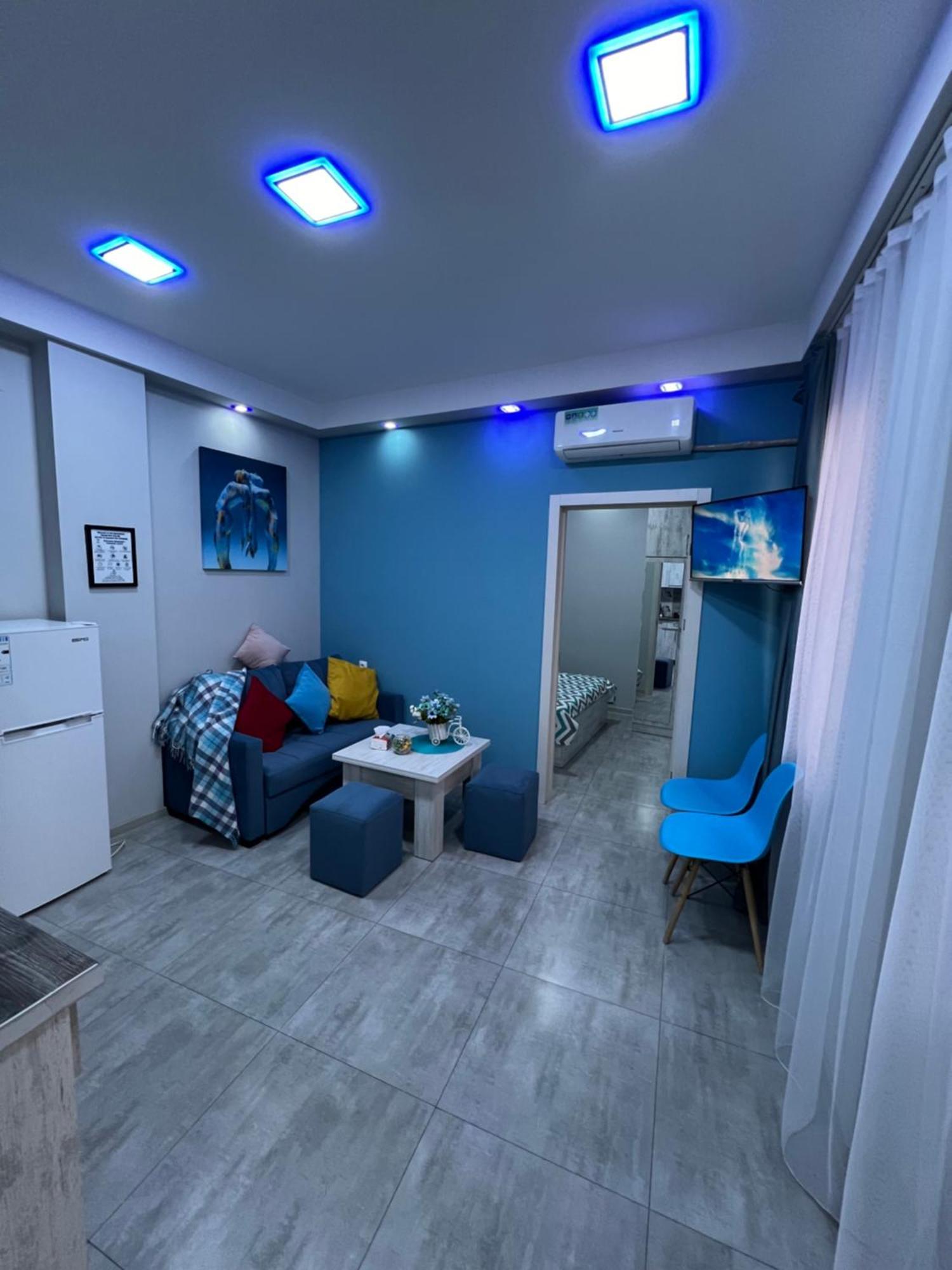 Cool Blue Interior Self Check In Apartamento Erevan Exterior foto