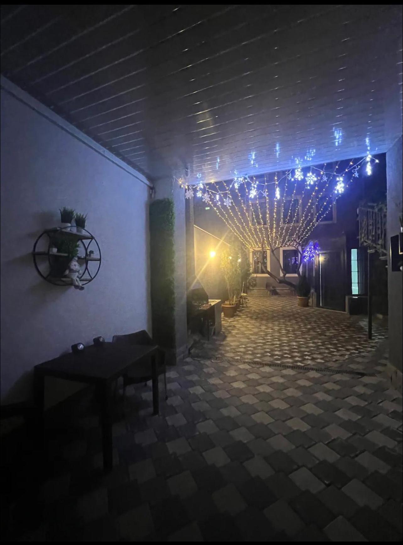 Cool Blue Interior Self Check In Apartamento Erevan Exterior foto