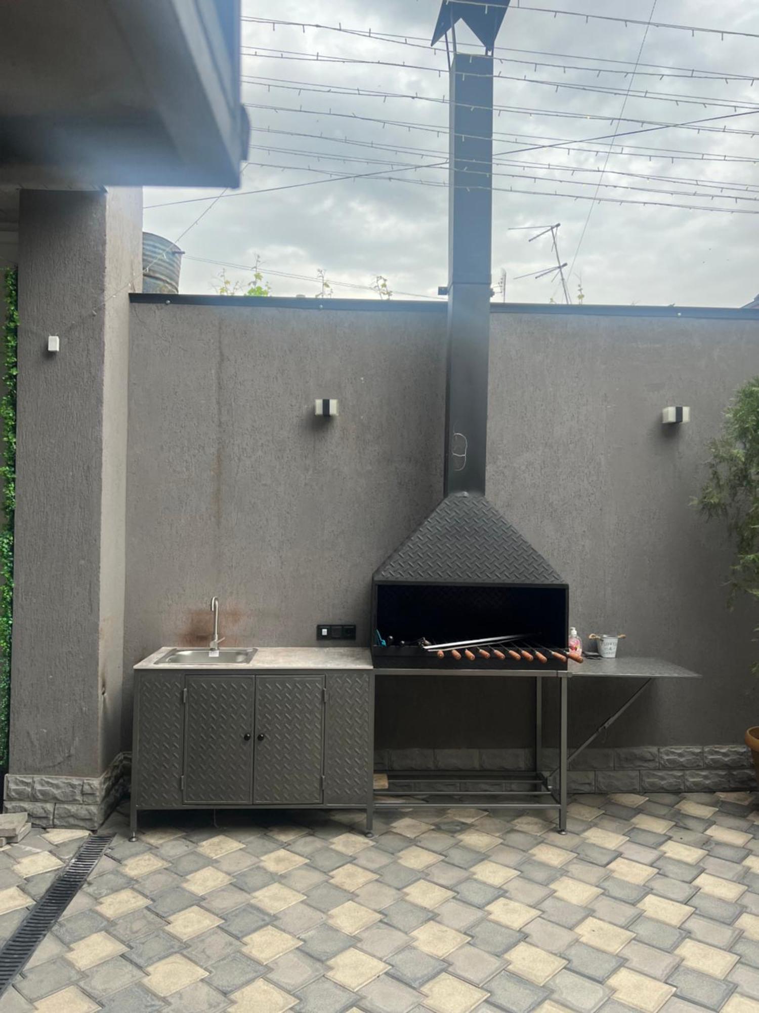 Cool Blue Interior Self Check In Apartamento Erevan Exterior foto